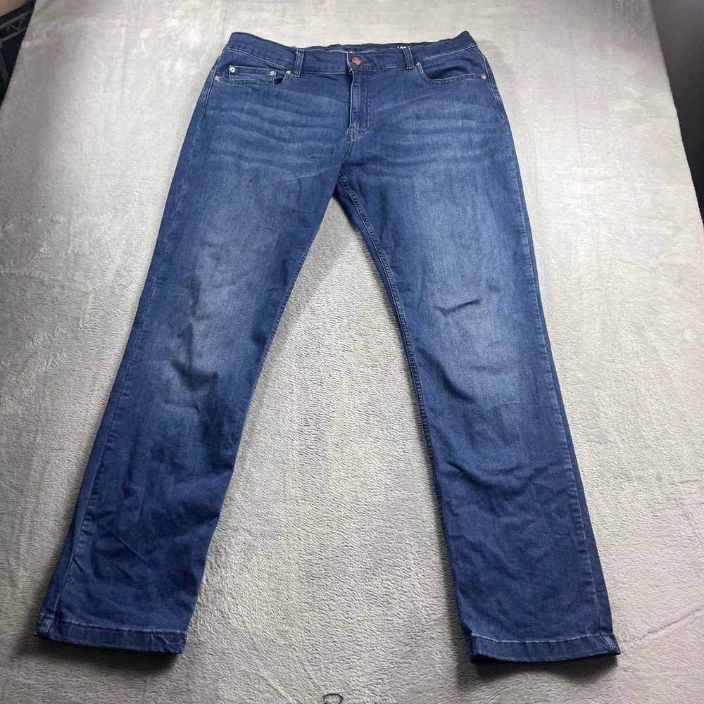 Mugsy Lake Shores Mens Jeans 38x32 Medium Wash Blue Stretch Straight Leg Denim